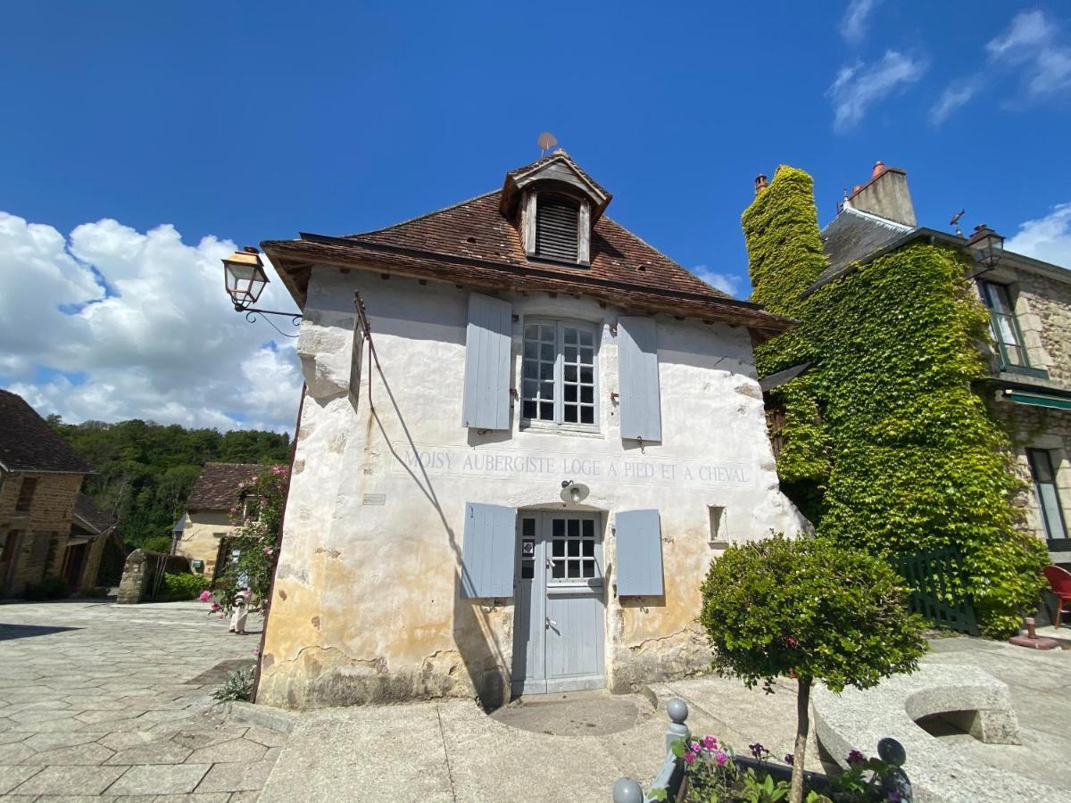 Villa Spacious Country House In Normandie Moulins-le-Carbonnel Exterior foto